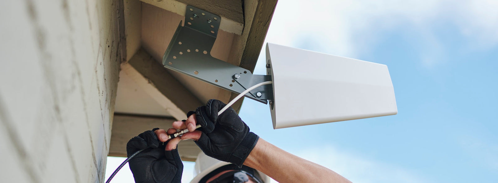 How to Boost Cell Phone Signal and Improve Reception at Home, Work Or On The Road